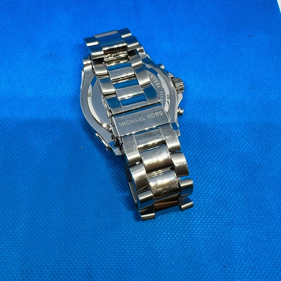 Michael Kors Chronograph Oversized MK 8253 Vintage - Picture 15 of 16